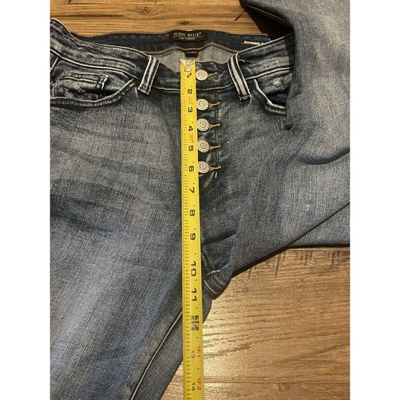 Judy Blue Boyfriend Fit Jeans, size 29/9 - Picture 15 of 16